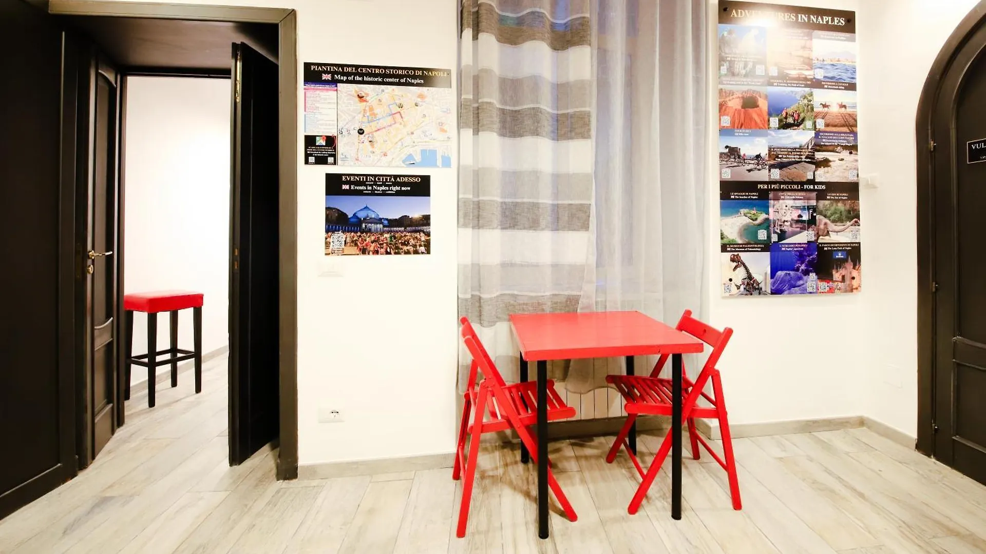 Bed and Breakfast Casa Interattiva Naples'Secrets Bed & Breakfast Napoli